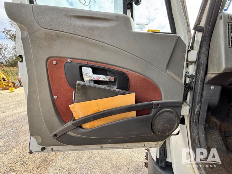 2010-international-prostar-image-74