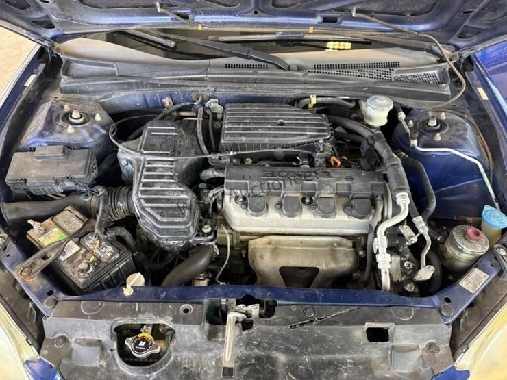 2005-honda-civic-sdn-image-10