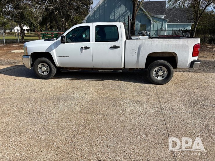 2009-chevrolet-silverado-2500hd-image-12