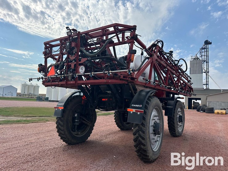 2019-case-ih-trident-5550-image-5