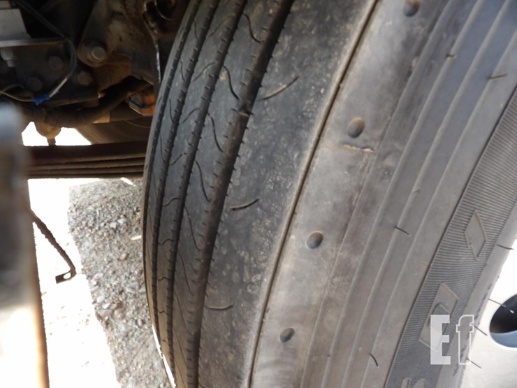 2005-kenworth-w900l-image-14