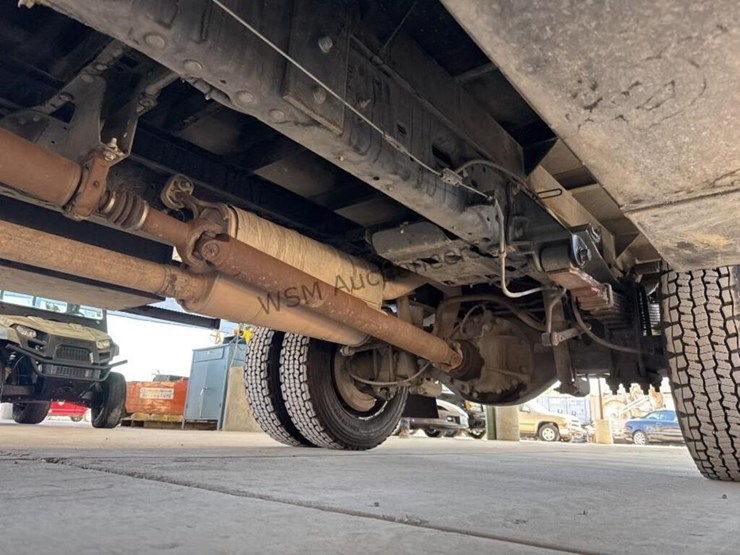 2015-ford-f550-image-26