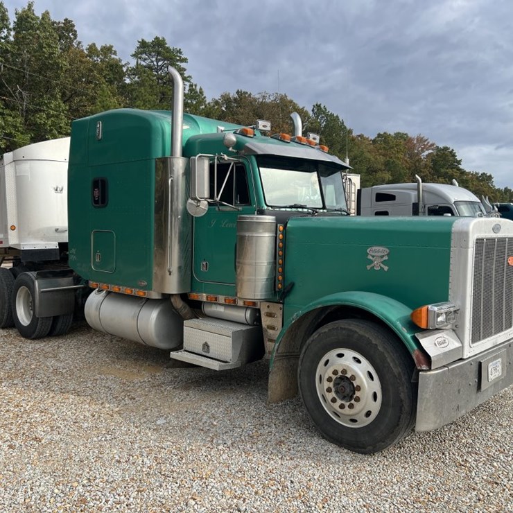 2000 PETERBILT 379