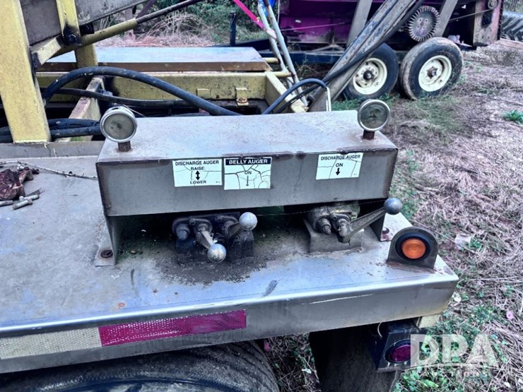 2004-magnolia-trailer-image-27