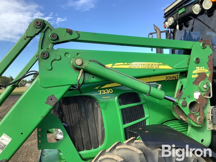 john-deere-7330-premium-image-16
