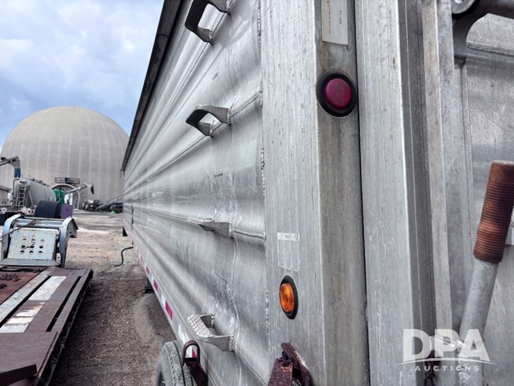 2006-travis-end-dump-image-35