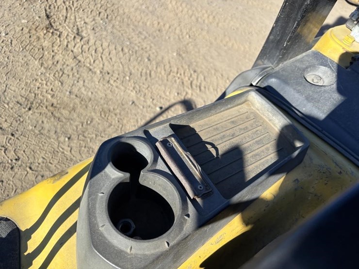 2011-hyundai-30l-7a-image-27