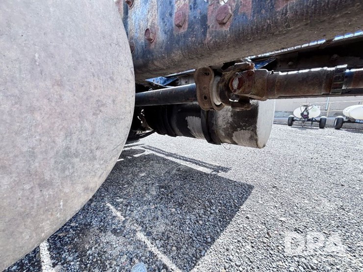 1993-mack-ch613-image-37