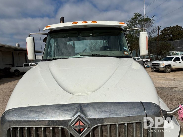 2010-international-prostar-image-19