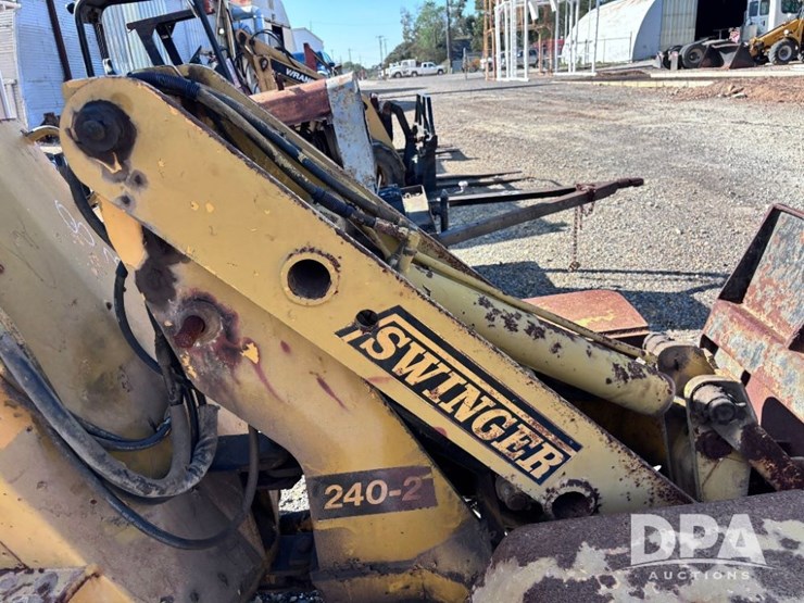 1996-swinger-240-image-36