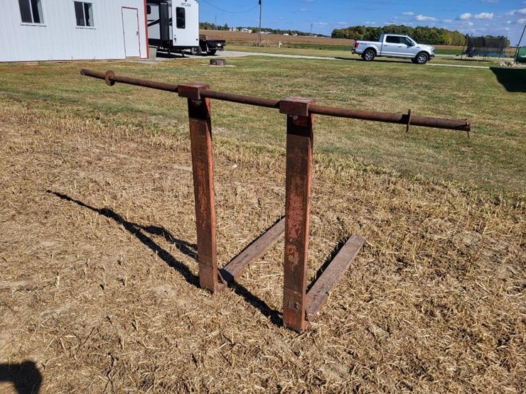 42"-pallet-forks-off-of-john-deere-310c-loader-backhoe-image-5