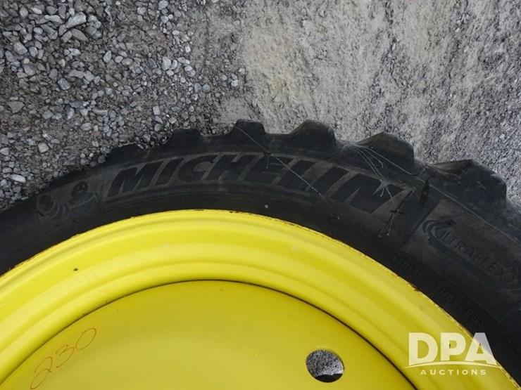 2021-john-deere-r4038-image-32