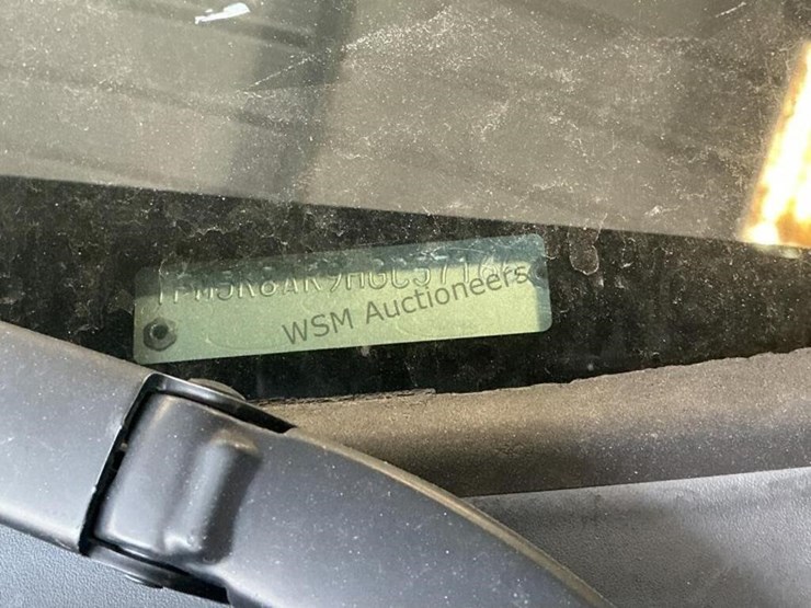 2017-ford-explorer-image-12