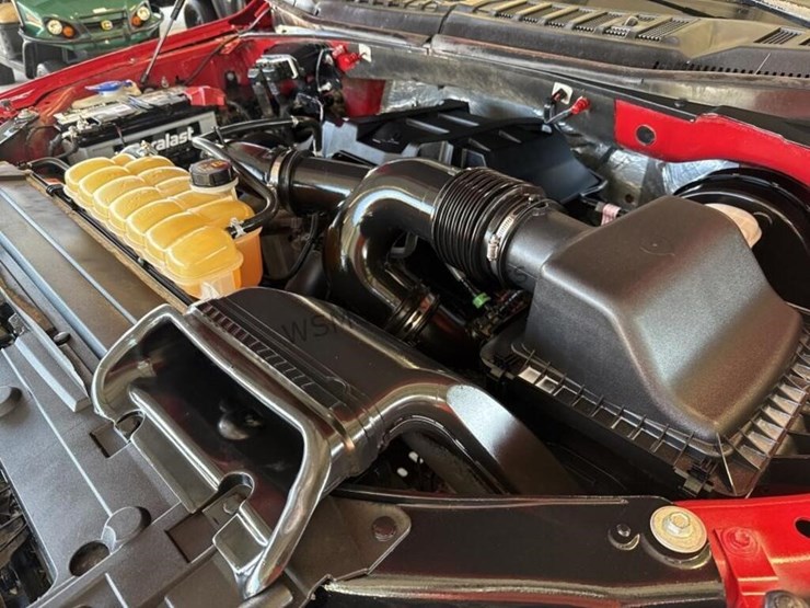 2017-ford-f150-image-13