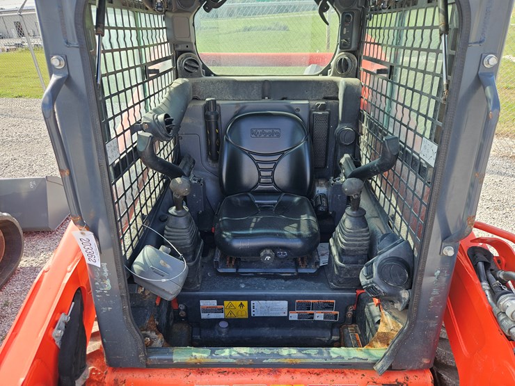 2019-kubota-ssv65-image-7