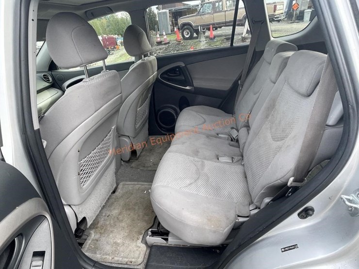 2006-toyota-rav4-image-19