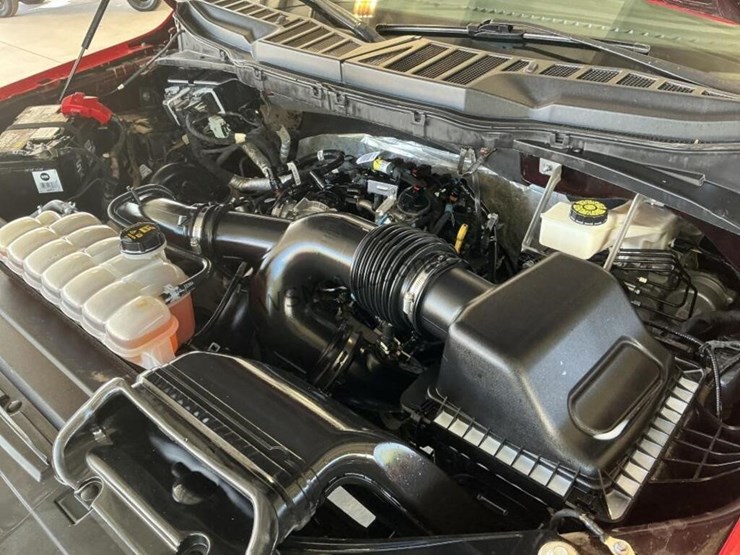 2022-ford-f150-image-14