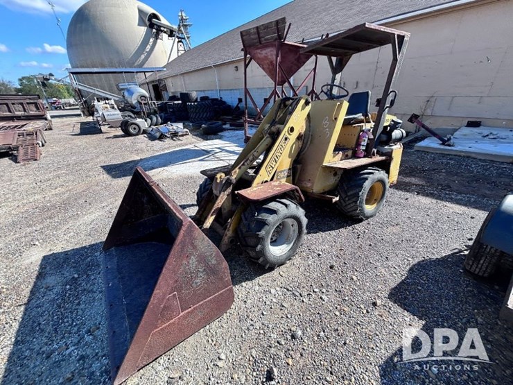 1996-swinger-240-image-9