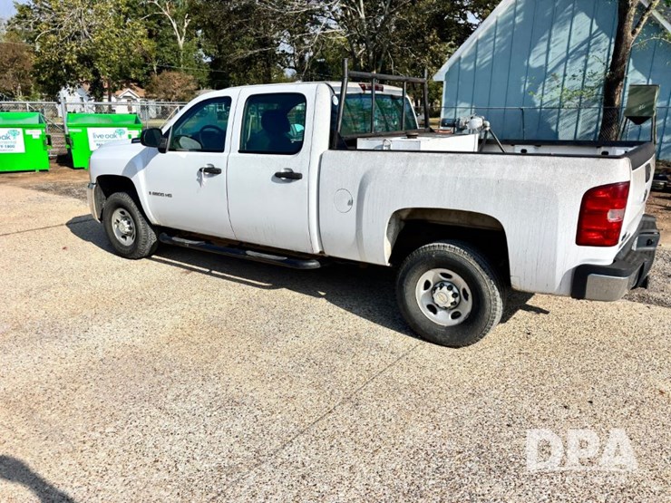 2009-chevrolet-silverado-2500hd-image-11