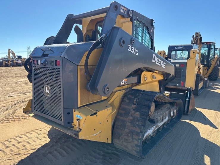 deere-331g-image-6