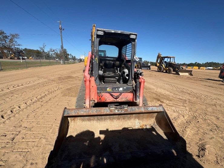 kubota-svl65-2-image-3