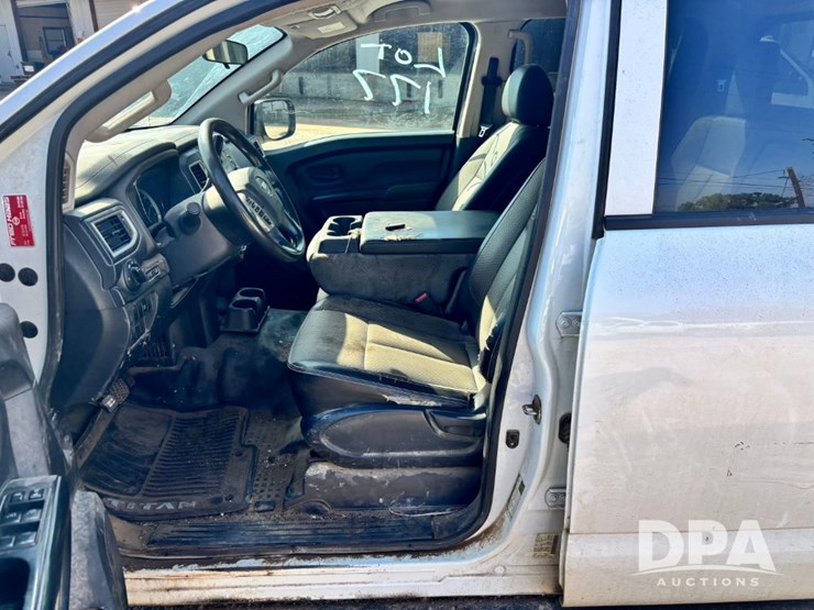 2018-nissan-titan-image-73