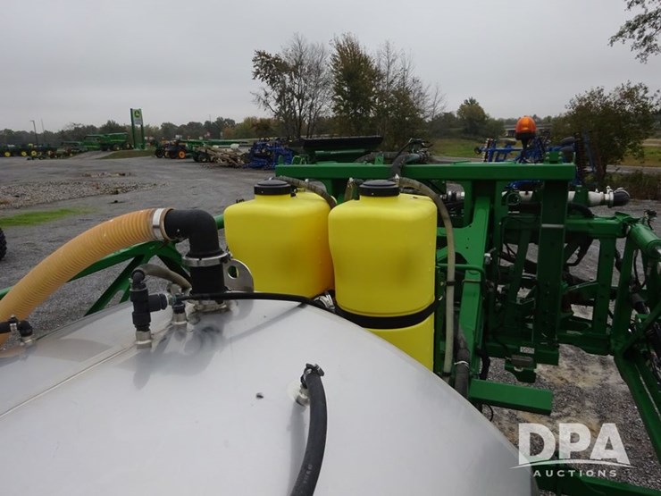 2021-john-deere-r4038-image-104