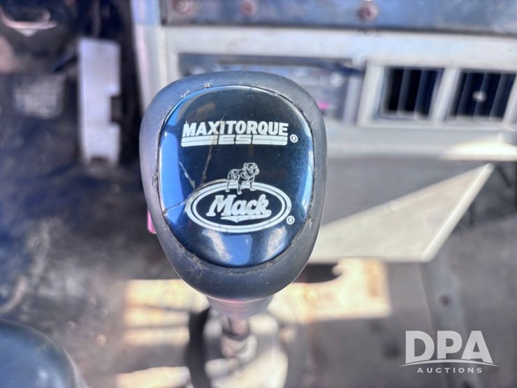 1993-mack-ch613-image-87