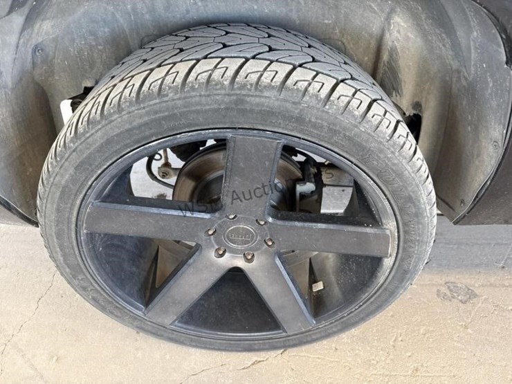 2007-cadillac-escalade-esv-image-8