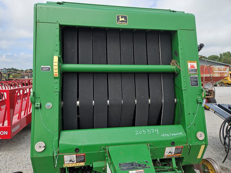 2001-john-deere-567-image-3