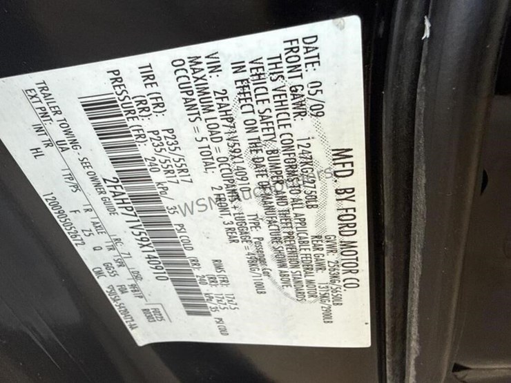 2009-ford-crown-victoria-sdn-image-18