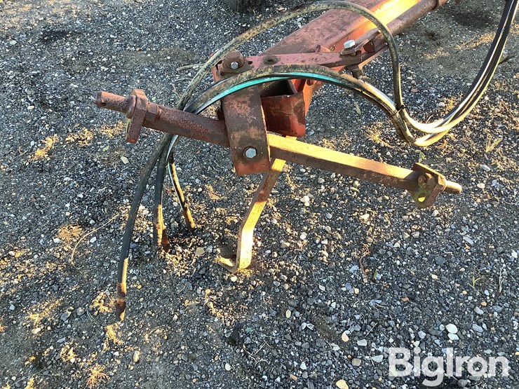 international-720-image-7