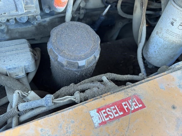 2004-case-721d-image-48