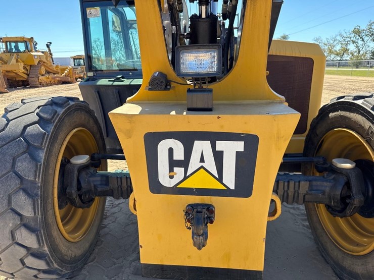 2013-caterpillar-tl642c-image-13
