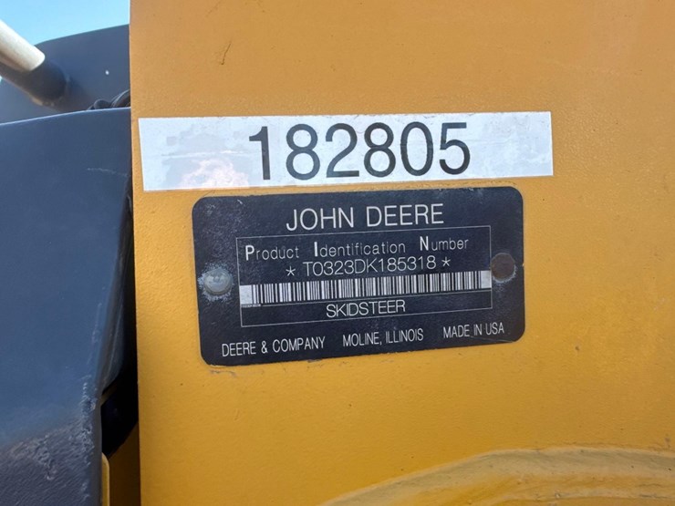 deere-323d-image-17