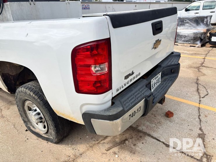 2009-chevrolet-silverado-2500hd-image-32