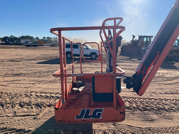 2008-jlg-800aj-image-25