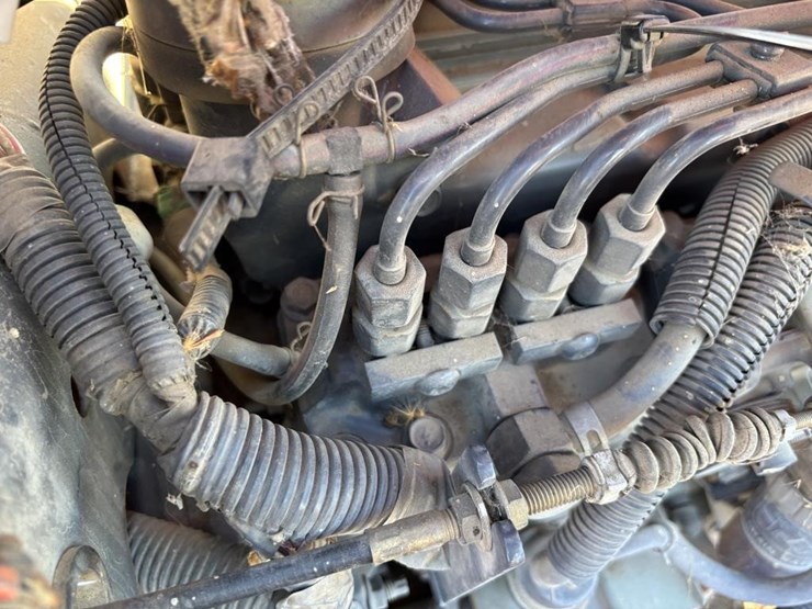 2006-kubota-m6040-image-46