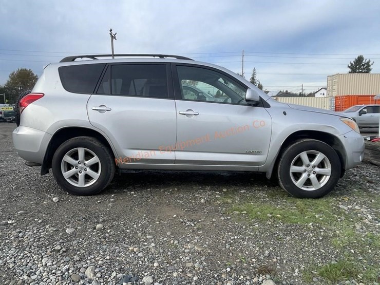 2006-toyota-rav4-image-5