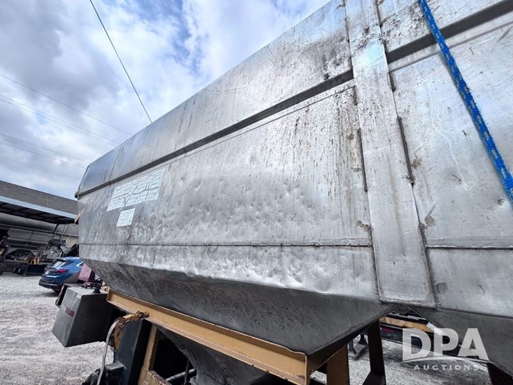 2004-magnolia-trailer-image-21