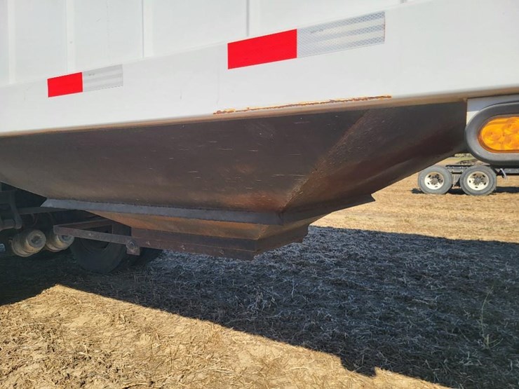 2021-lime-city-equipment-steel-tandem-axle-semi-hopper-trailer---one-owner-image-48