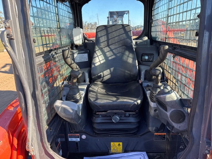 kubota-svl75-2-image-23