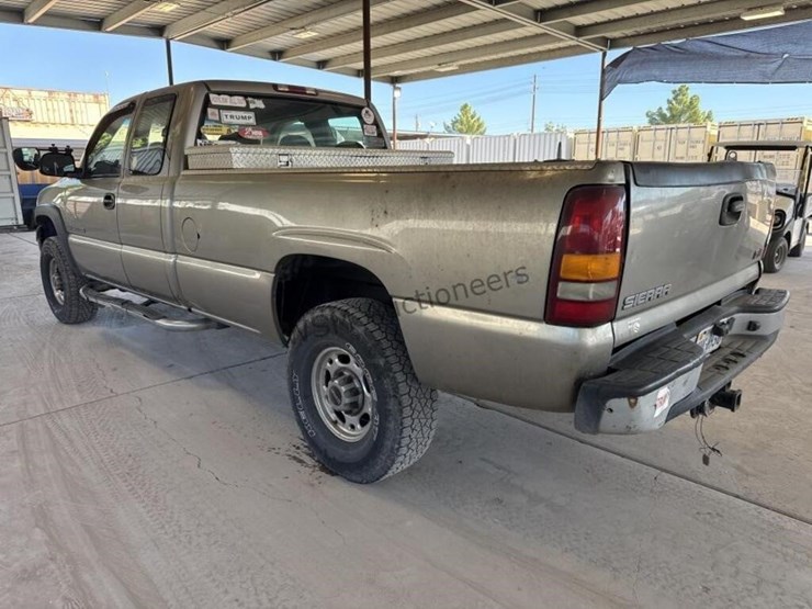 2002-gmc-sierra-2500hd-image-5