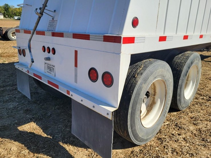 2021-lime-city-equipment-steel-tandem-axle-semi-hopper-trailer---one-owner-image-36