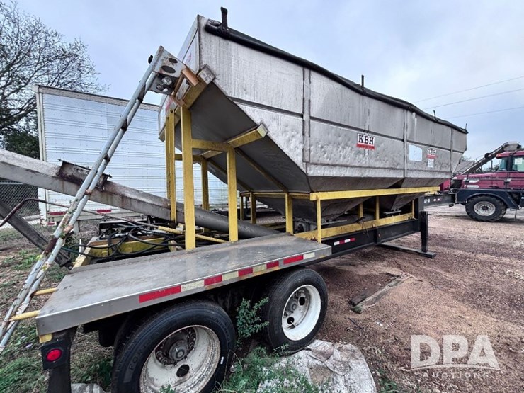 2004-magnolia-trailer-image-7