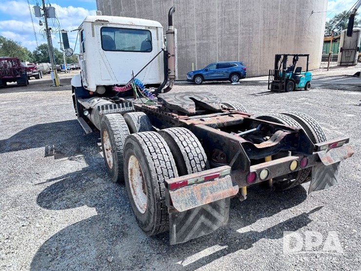 1993-mack-ch613-image-12