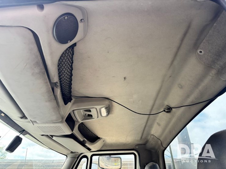 2010-international-prostar-image-72