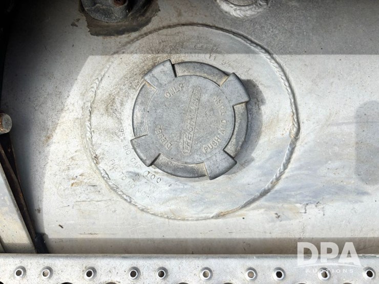 1994-freightliner-fld120-image-23