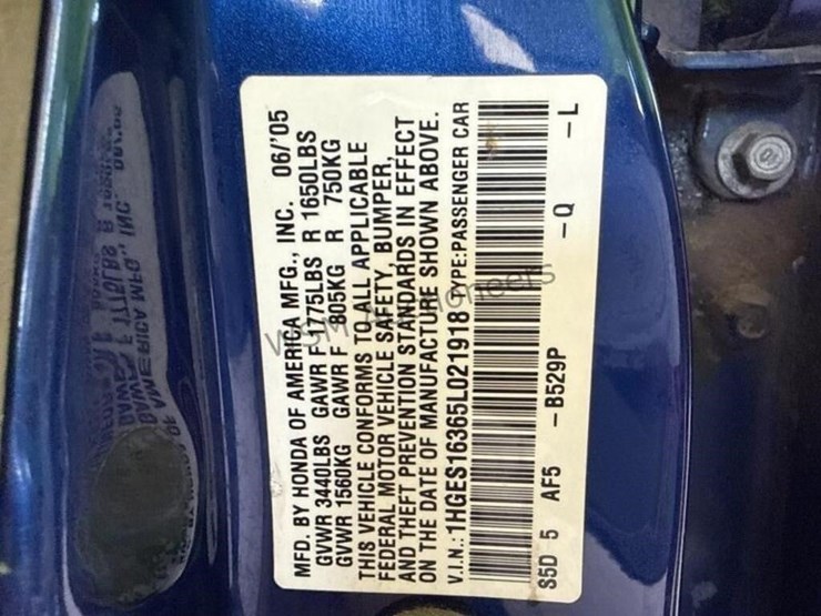 2005-honda-civic-sdn-image-14