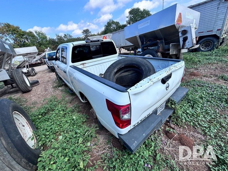 2018-nissan-titan-image-8